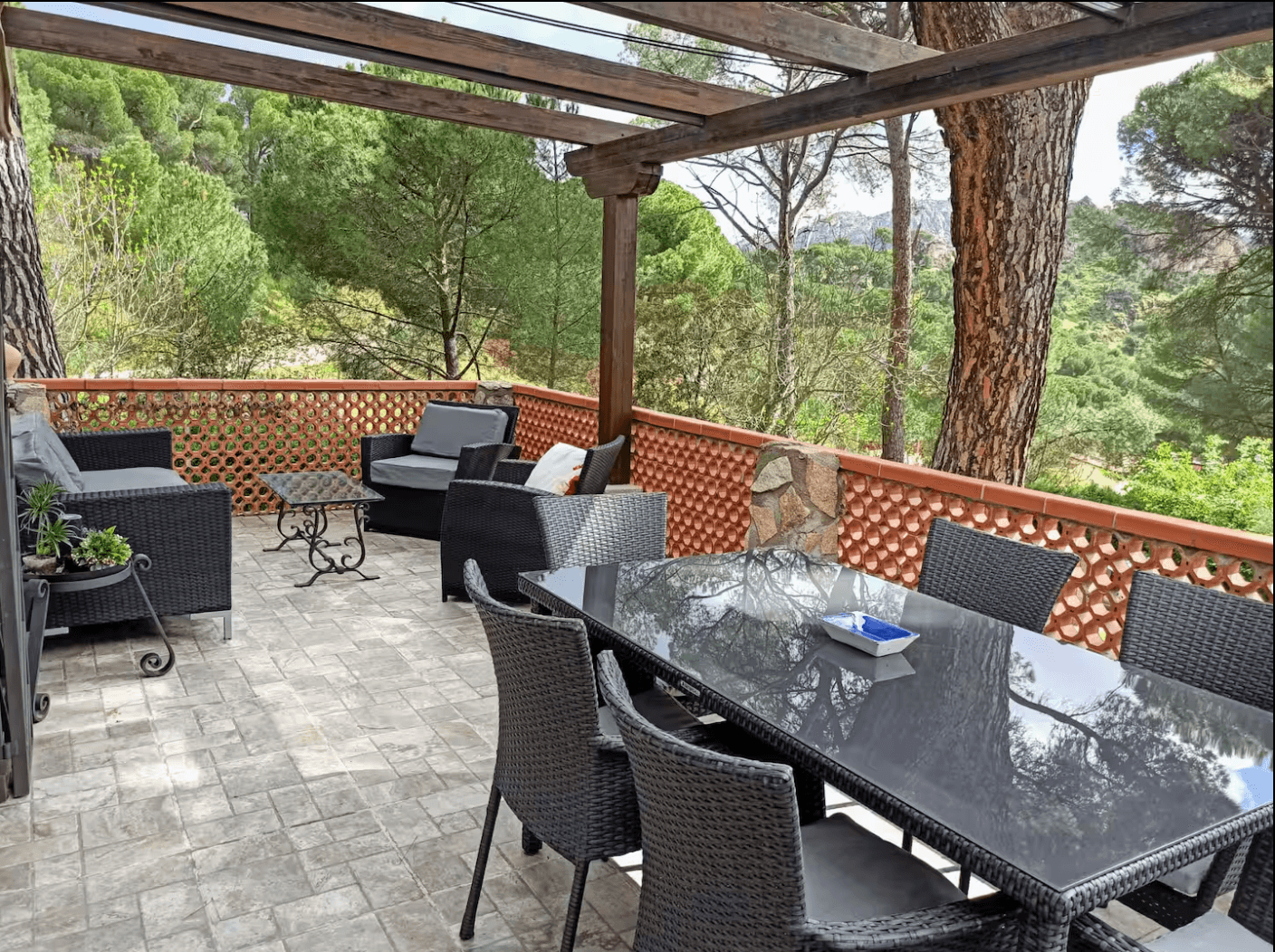 Terraza con vistas al pantano