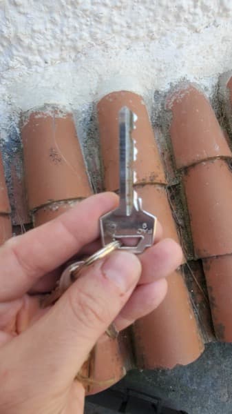 Llave corta